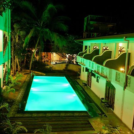 Prince Beach Hotel Bentota Exterior foto